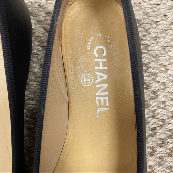 SOLD Authentic Chanel black and silver ballet flats - Picture 4 of 12